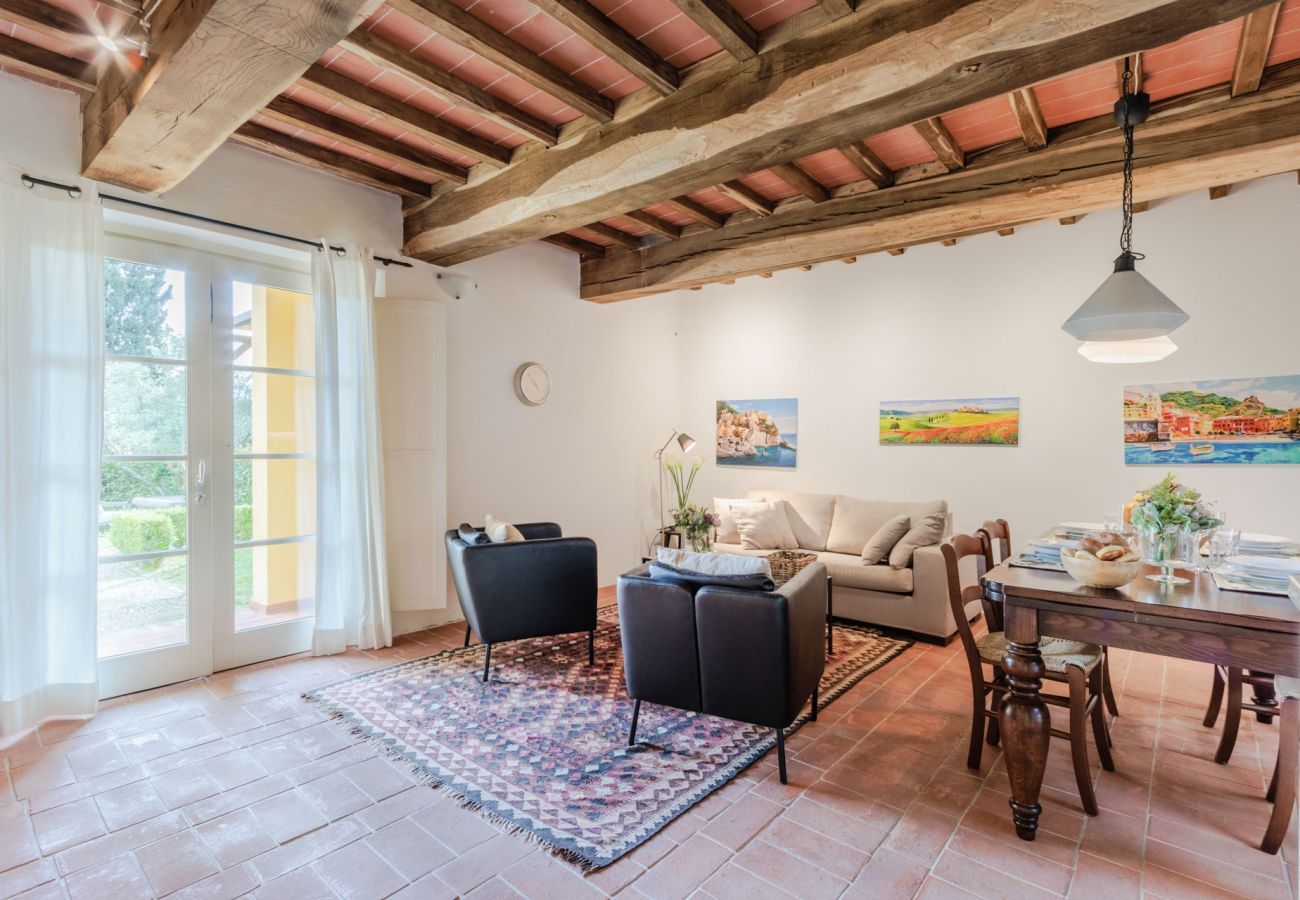 Ferienwohnung in San Gennaro - Casa Lucchese, a farmhouse apartment with pool on the hills of Lucca