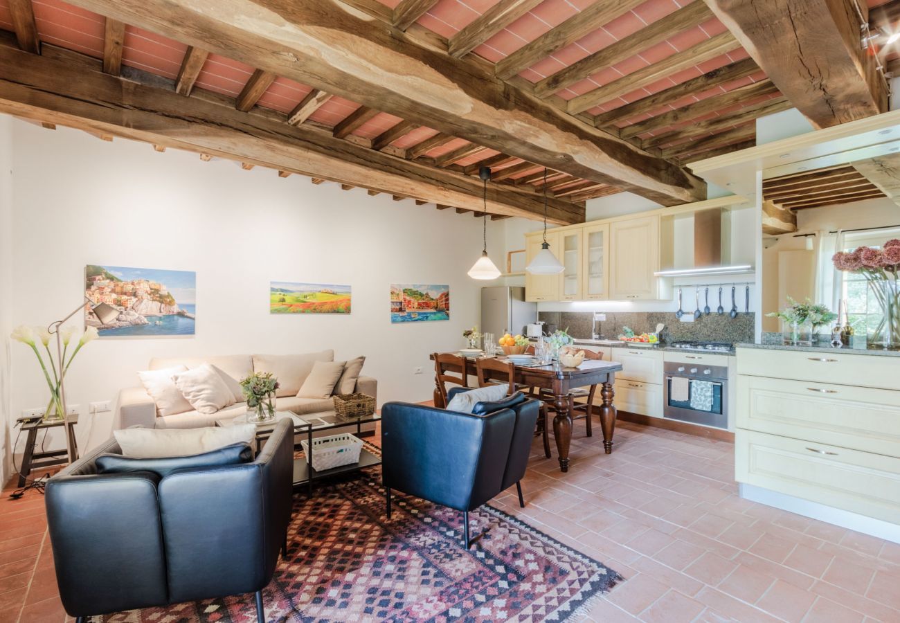 Ferienwohnung in San Gennaro - Casa Lucchese, a farmhouse apartment with pool on the hills of Lucca