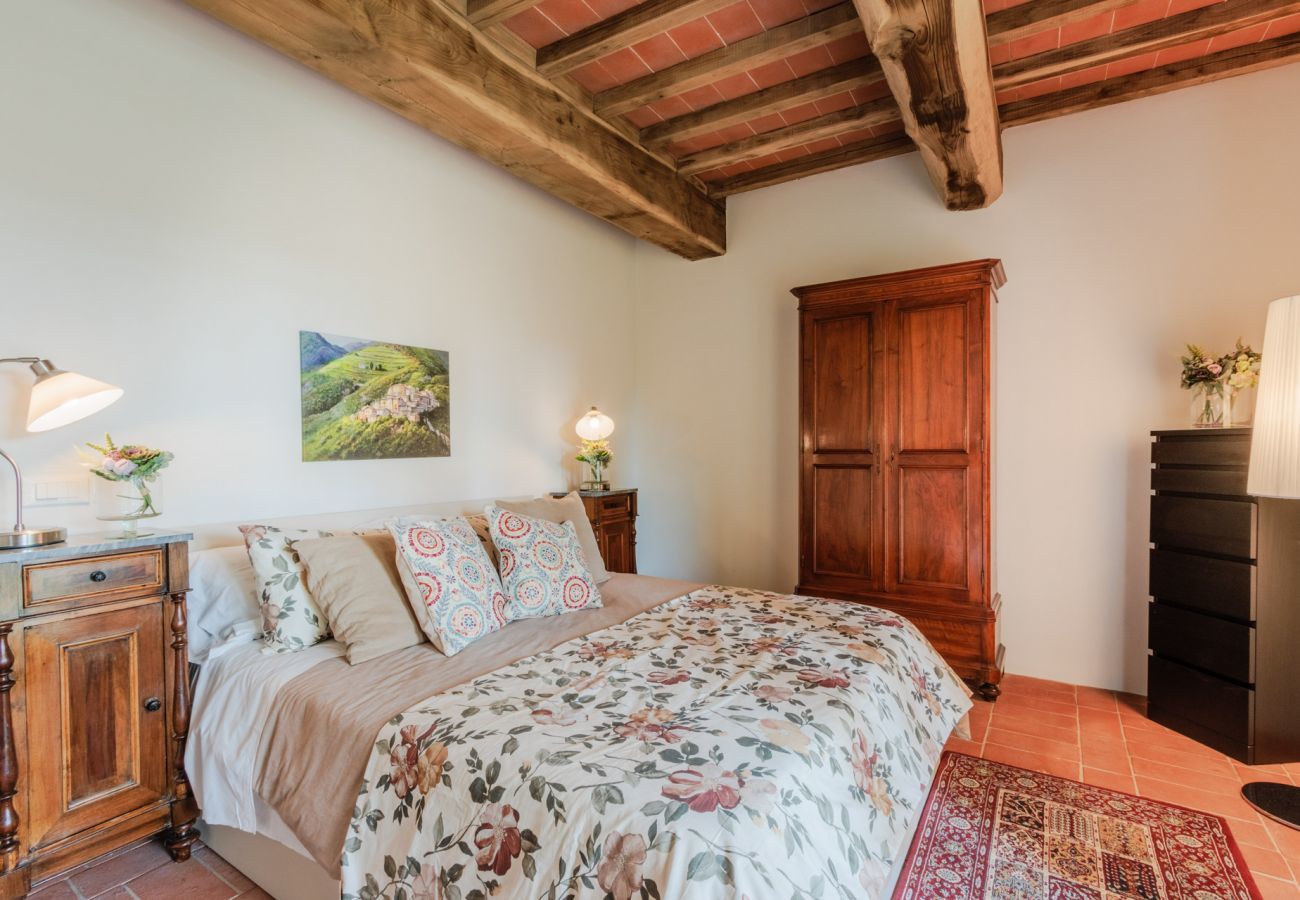 Ferienwohnung in San Gennaro - Casa Lucchese, a farmhouse apartment with pool on the hills of Lucca