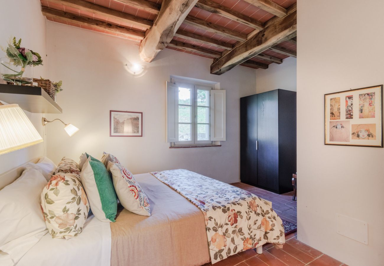 Ferienwohnung in San Gennaro - Casa Lucchese, a farmhouse apartment with pool on the hills of Lucca