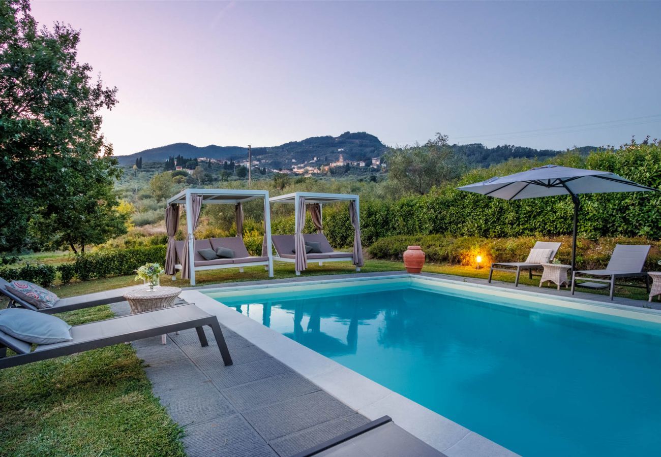 Ferienwohnung in San Gennaro - Casa Lucchese, a farmhouse apartment with pool on the hills of Lucca