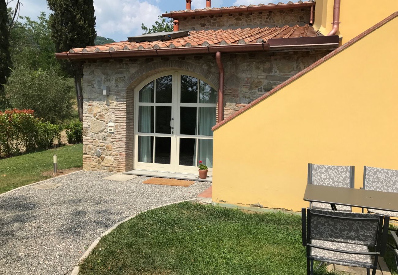 Ferienwohnung in San Gennaro - Casa Gennaro a 3 bedrooms farmhouse apartment with pool in Lucca