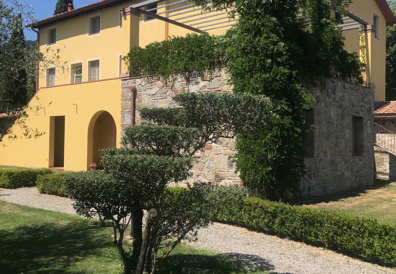 Ferienwohnung in San Gennaro - Casa Gennaro a 3 bedrooms farmhouse apartment with pool in Lucca