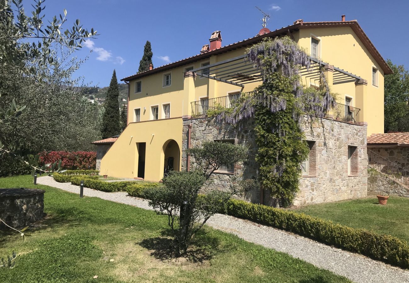 Ferienwohnung in San Gennaro - Casa Gennaro a 3 bedrooms farmhouse apartment with pool in Lucca