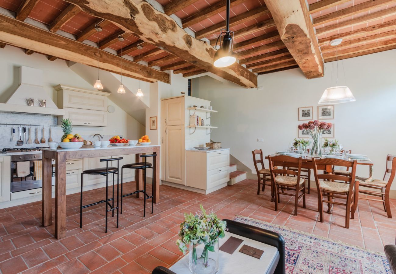 Ferienwohnung in San Gennaro - Casa Gennaro a 3 bedrooms farmhouse apartment with pool in Lucca