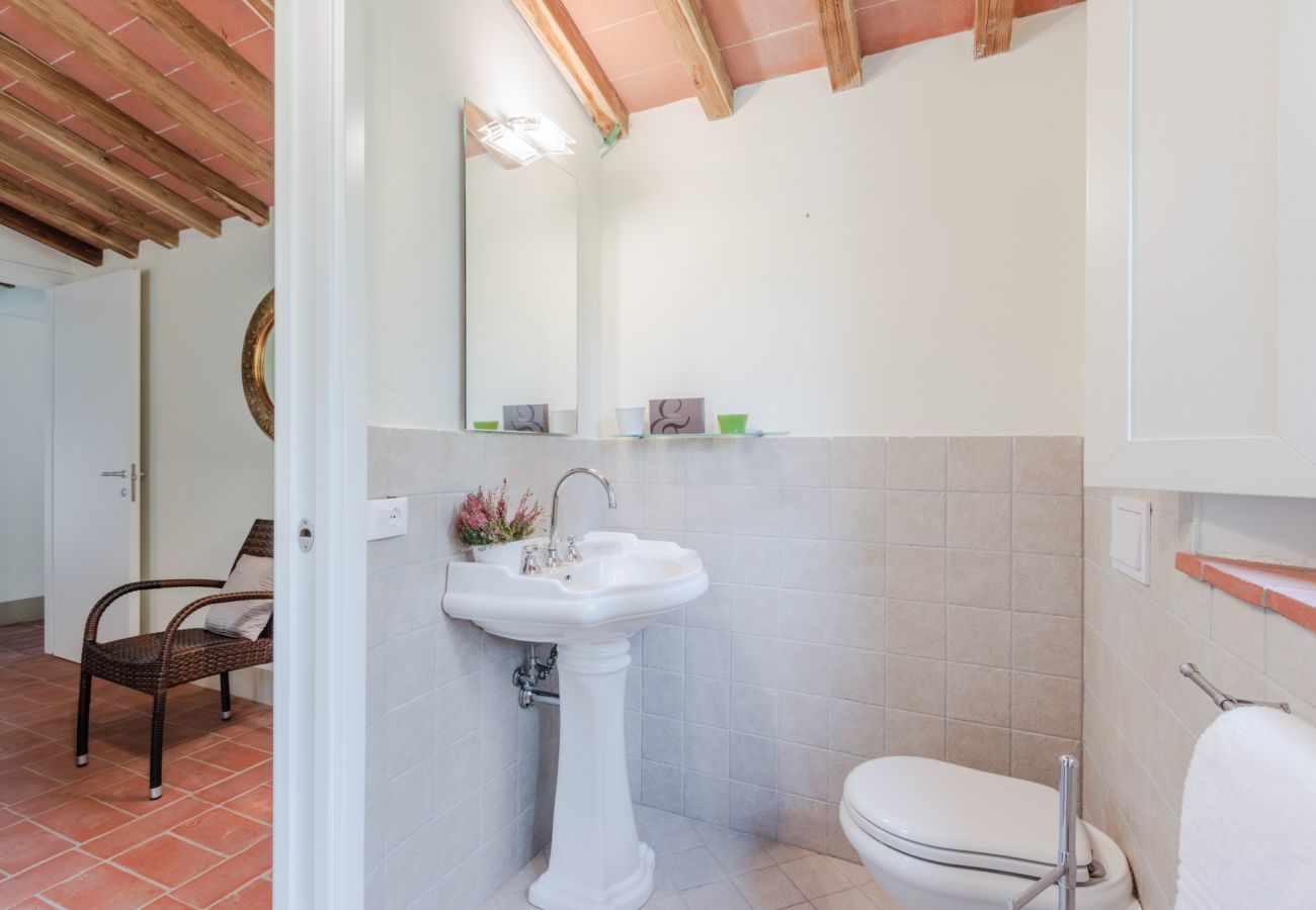 Ferienwohnung in San Gennaro - Casa Gennaro a 3 bedrooms farmhouse apartment with pool in Lucca