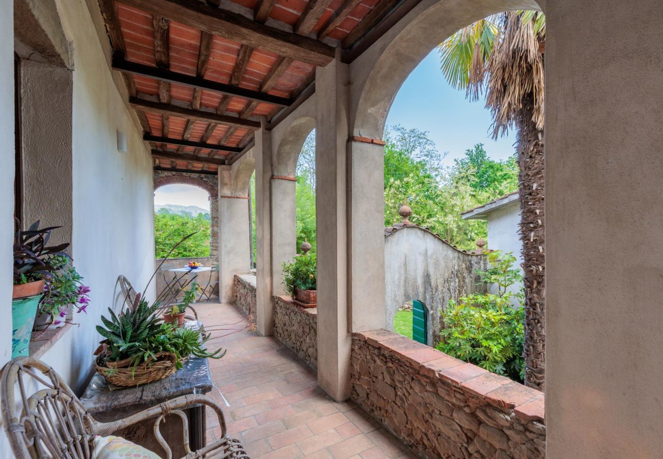 Ferienwohnung in Piano di Coreglia - Casa Cassettari, a Villa Apartment with Garden