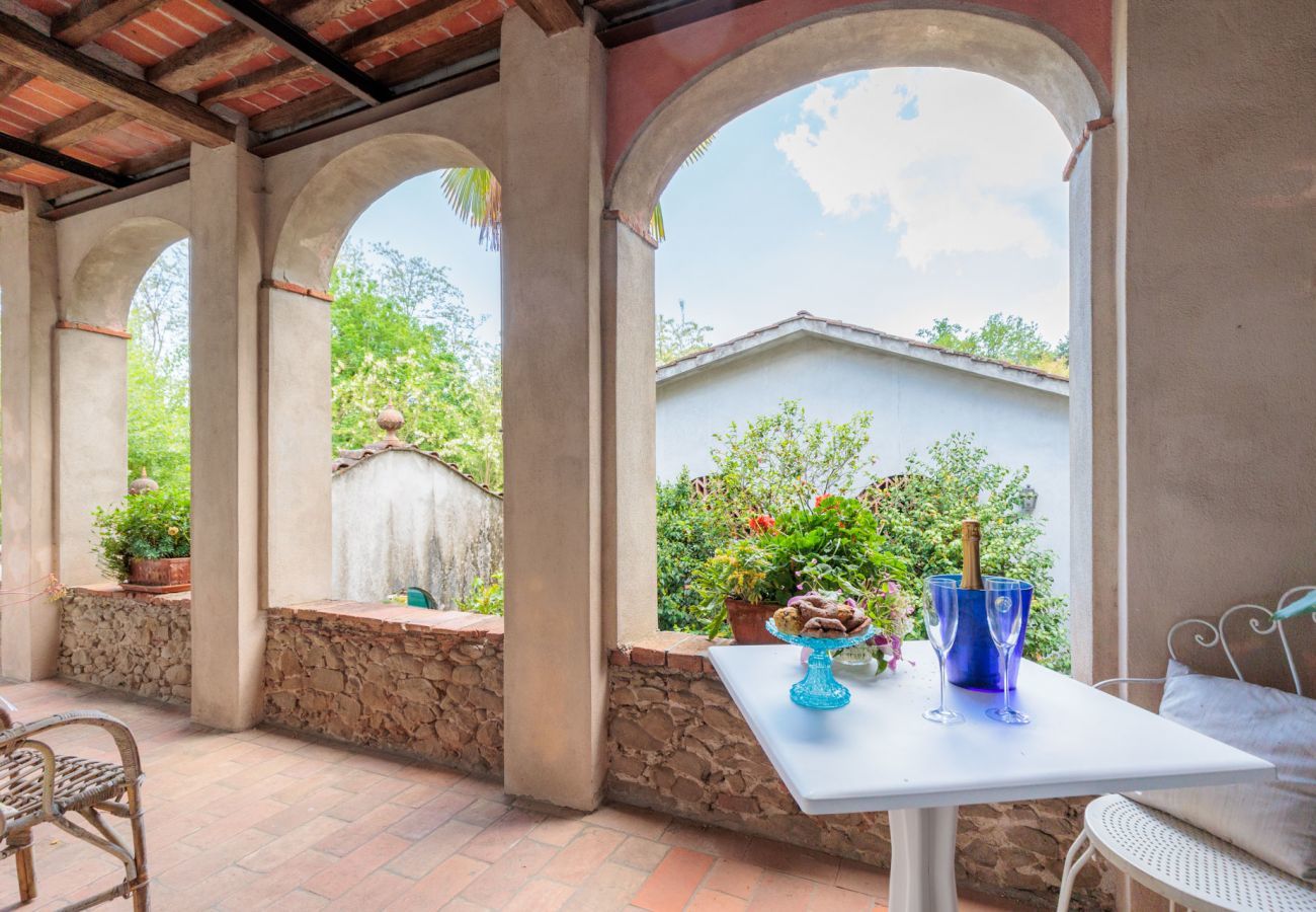 Ferienwohnung in Piano di Coreglia - Casa Cassettari, a Villa Apartment with Garden