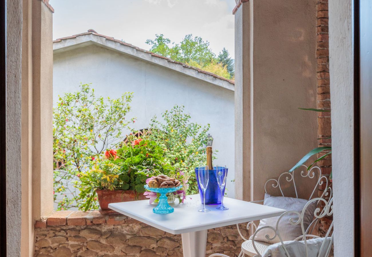 Ferienwohnung in Piano di Coreglia - Casa Cassettari, a Villa Apartment with Garden