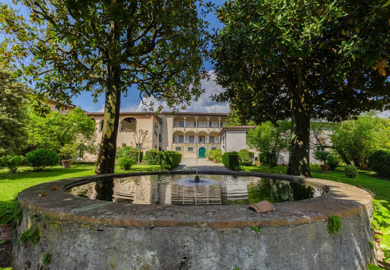 Ferienwohnung in Piano di Coreglia - Casa Cassettari, a Villa Apartment with Garden