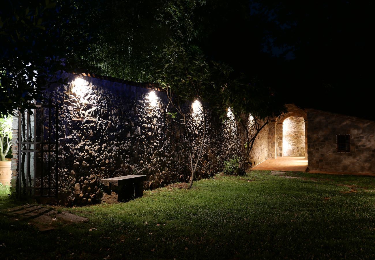 Ferienwohnung in Piano di Coreglia - Casa Cassettari, a Villa Apartment with Garden