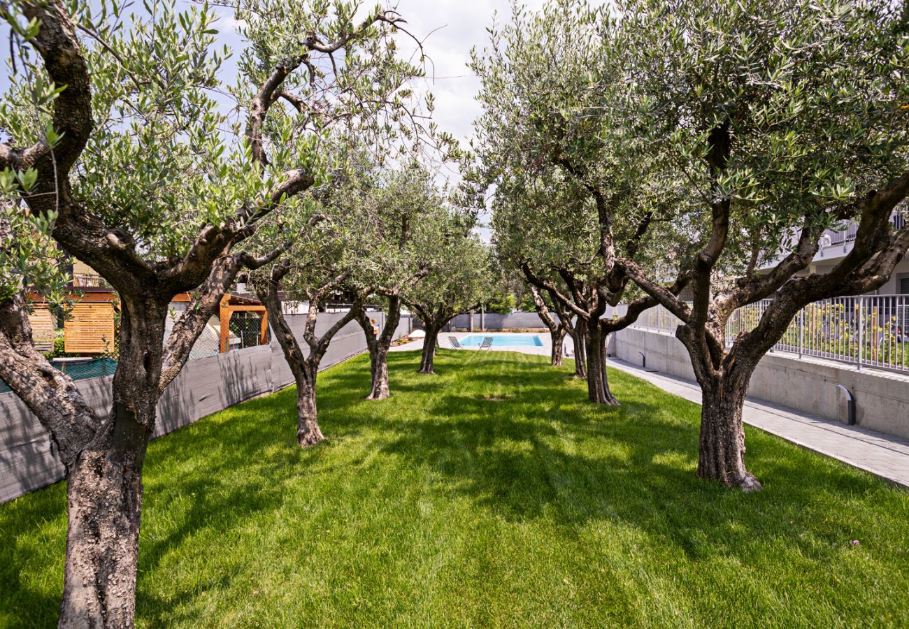 Ferienwohnung in Lazise - Regarda - Casa Erika mit grosser Terrasse, Pool, WLan