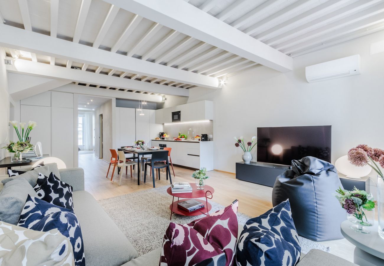 Ferienwohnung in Lucca - Casa Boero, a Modern Luxury 1st Floor Apartment with Terrace inside the Walls of Lucca