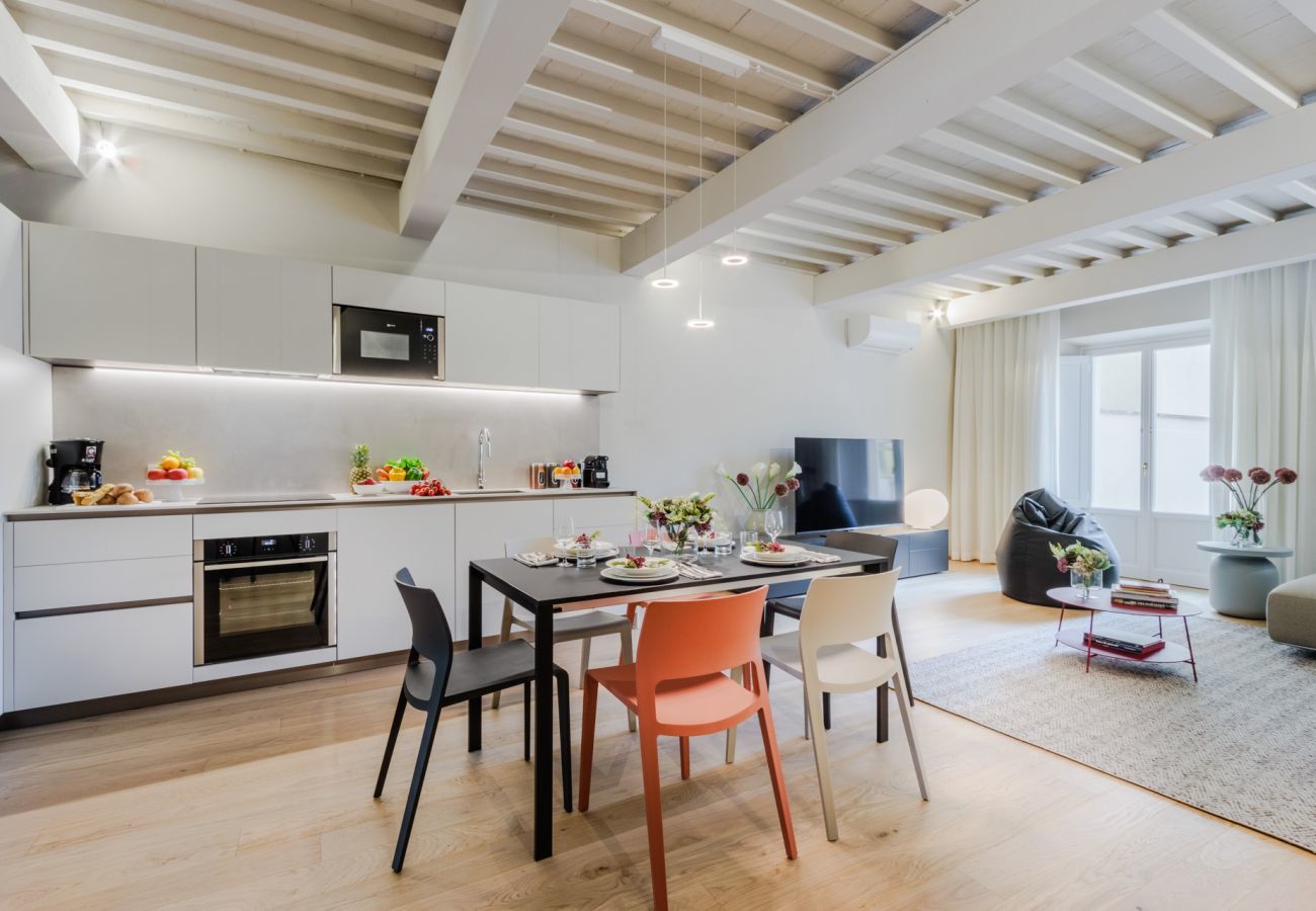 Ferienwohnung in Lucca - Casa Boero, a Modern Luxury 1st Floor Apartment with Terrace inside the Walls of Lucca