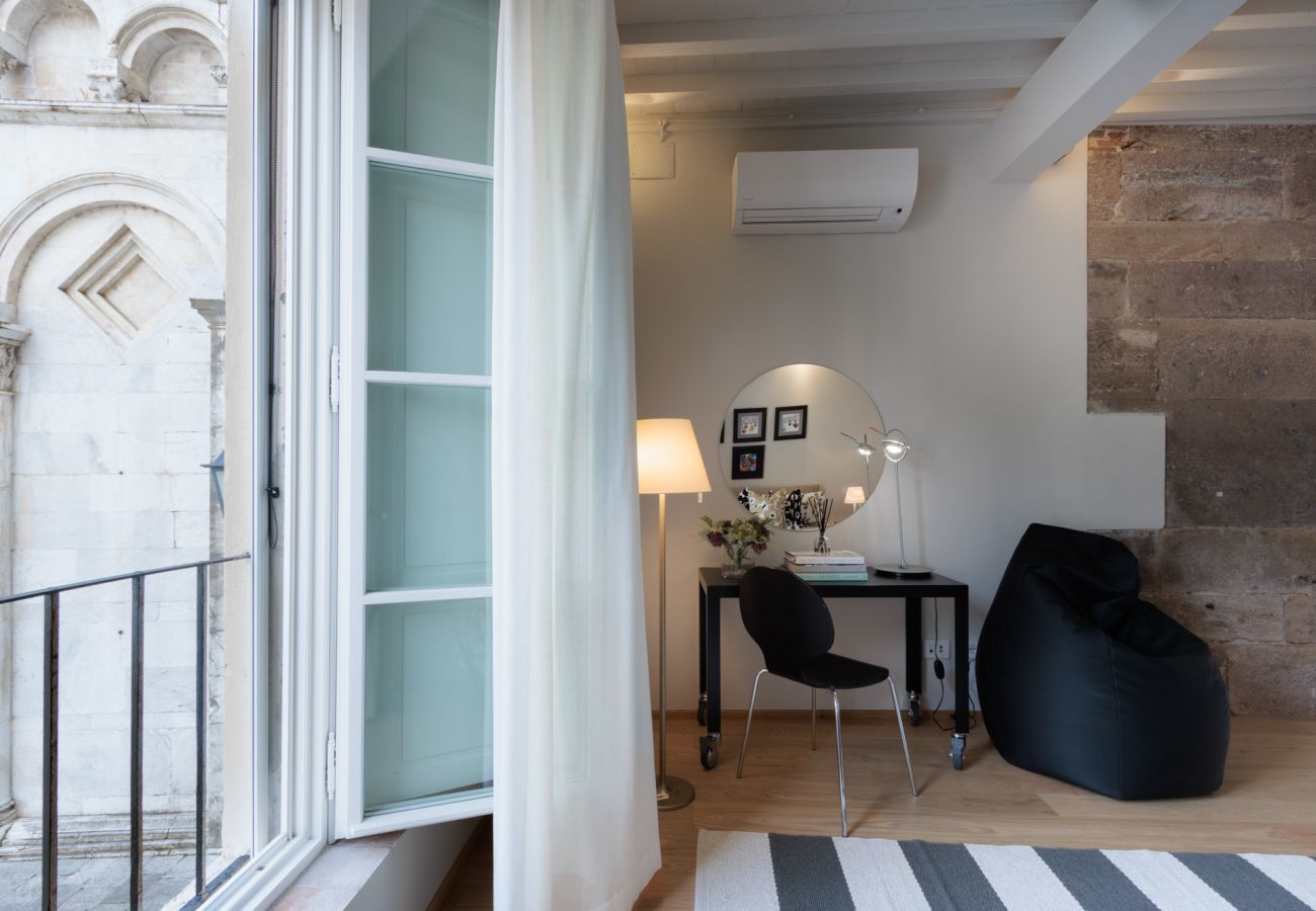 Ferienwohnung in Lucca - Casa Boero, a Modern Luxury 1st Floor Apartment with Terrace inside the Walls of Lucca