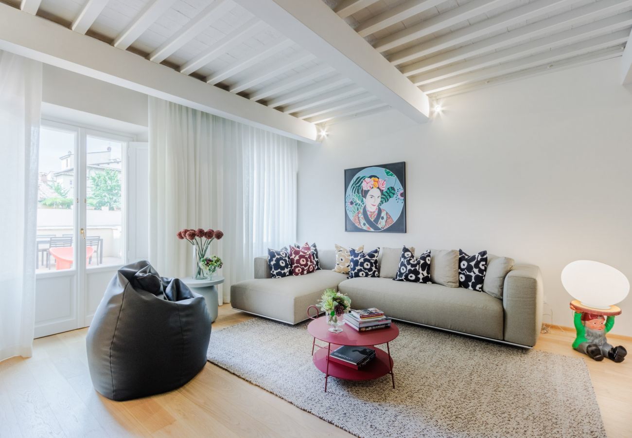 Ferienwohnung in Lucca - Casa Boero, a Modern Luxury 1st Floor Apartment with Terrace inside the Walls of Lucca