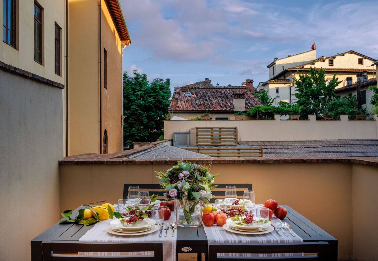 Ferienwohnung in Lucca - Casa Boero, a Modern Luxury 1st Floor Apartment with Terrace inside the Walls of Lucca