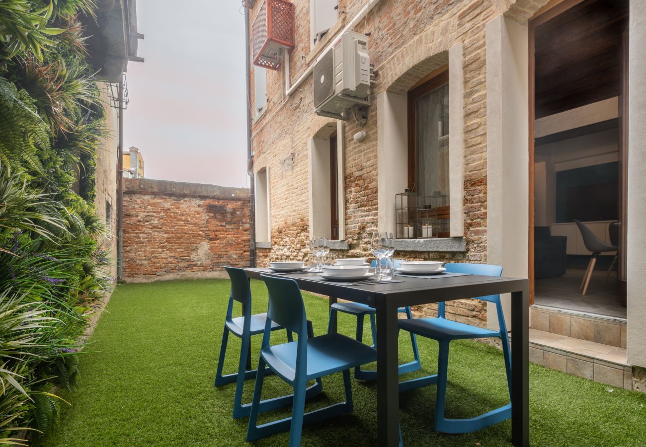 Ferienwohnung in Venedig - Castello Apartment with Garden R&R