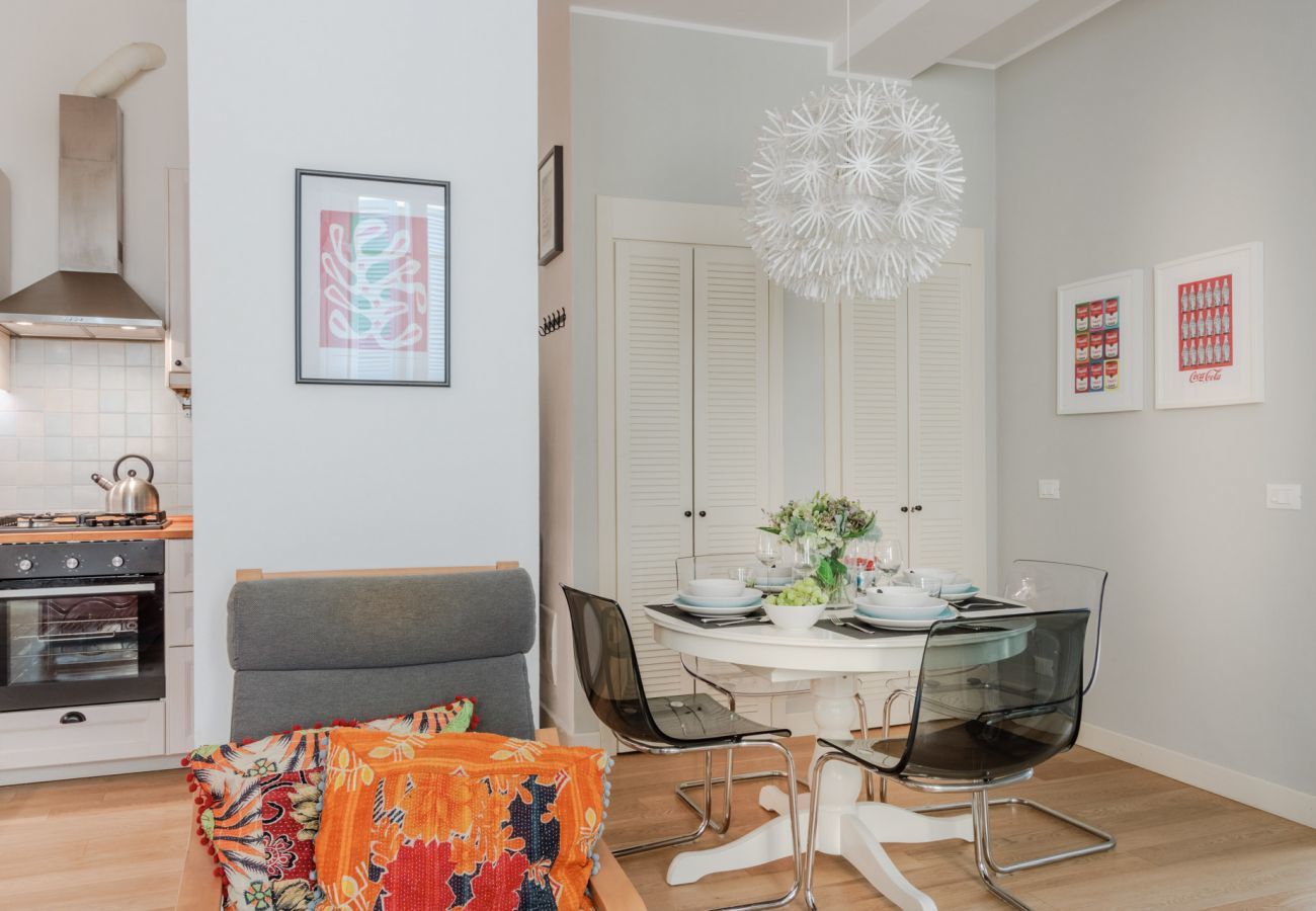 Ferienwohnung in Lucca - Miss Penny, a Welcoming Modern  2 Bedrooms Apartment at Piazza San Michele