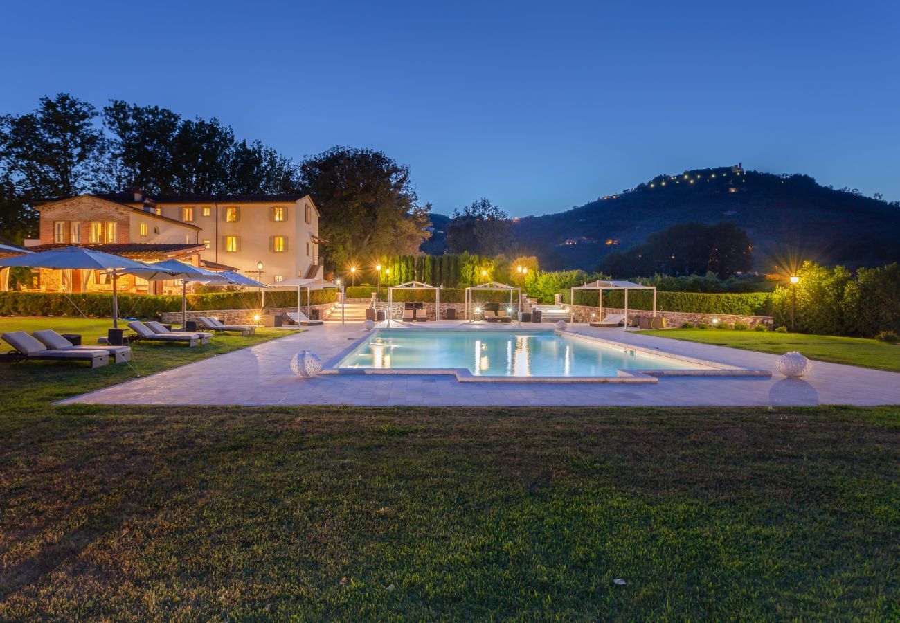 Villa in Pieve a Nievole - Elevate Your Escape: Discover Timeless Charm in a Majestic Retreat Amid Lucca and Florence