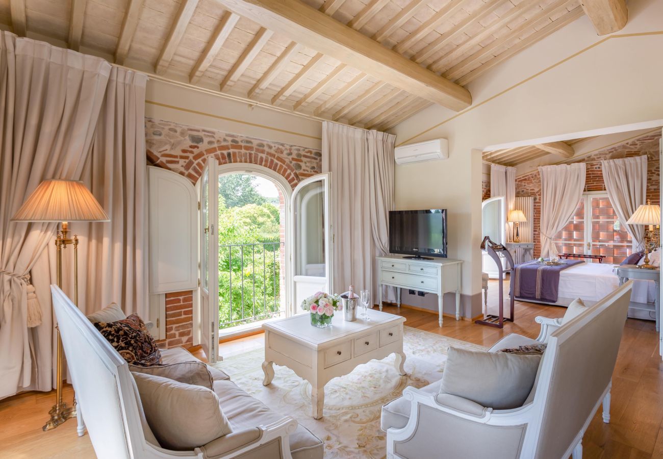 Villa in Pieve a Nievole - Elevate Your Escape: Discover Timeless Charm in a Majestic Retreat Amid Lucca and Florence