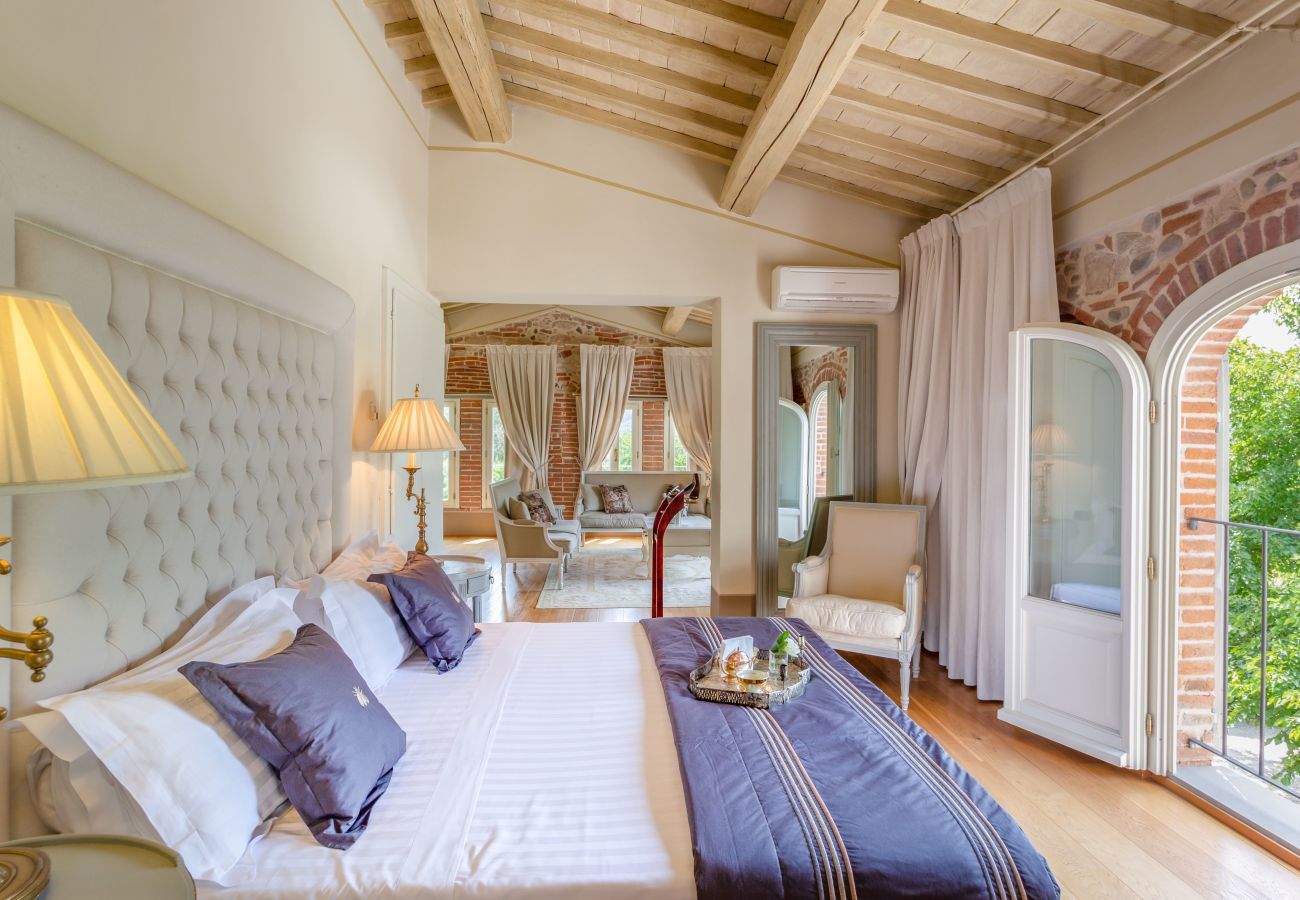 Villa in Pieve a Nievole - Elevate Your Escape: Discover Timeless Charm in a Majestic Retreat Amid Lucca and Florence