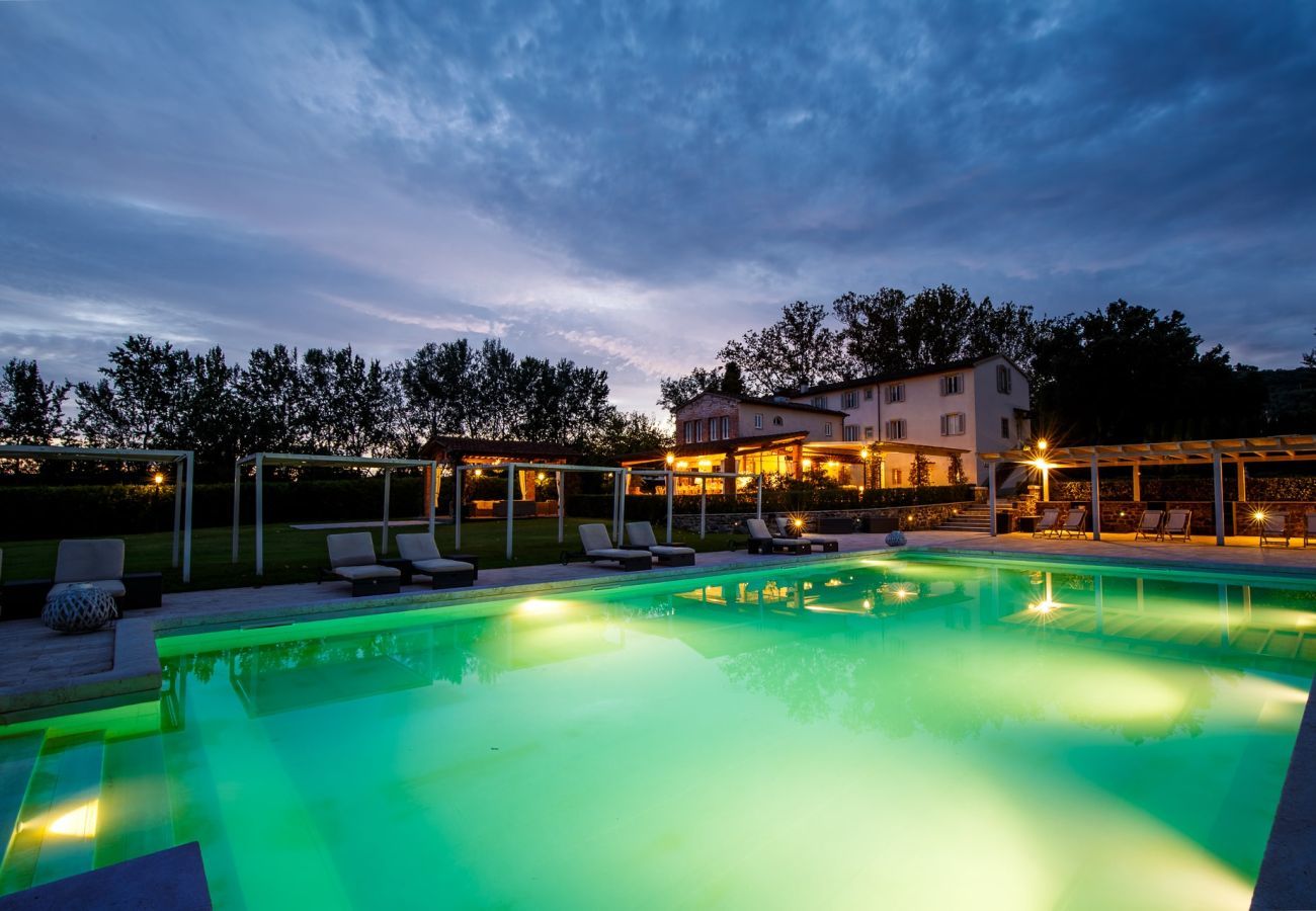 Villa in Pieve a Nievole - Elevate Your Escape: Discover Timeless Charm in a Majestic Retreat Amid Lucca and Florence