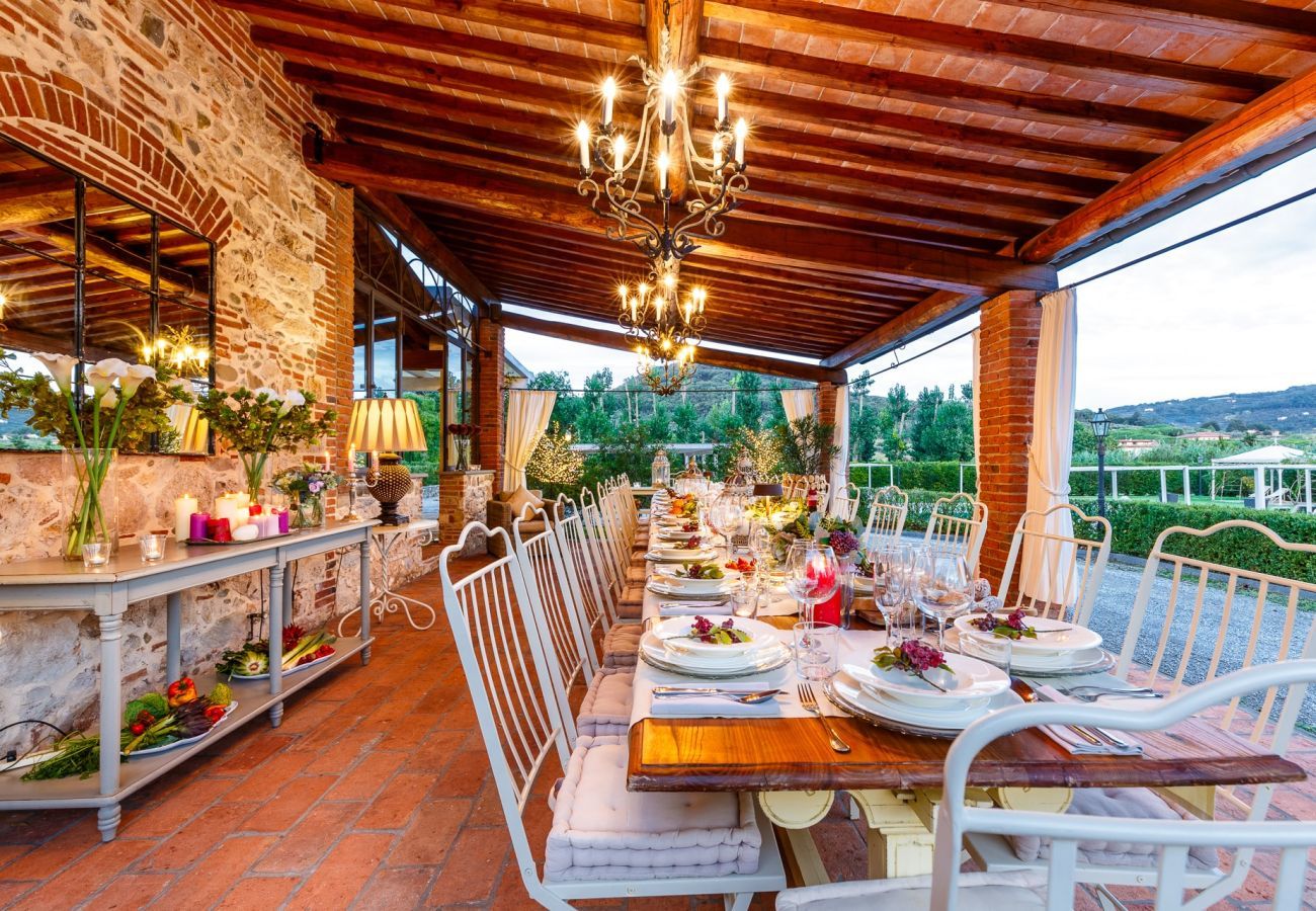 Villa in Pieve a Nievole - Elevate Your Escape: Discover Timeless Charm in a Majestic Retreat Amid Lucca and Florence