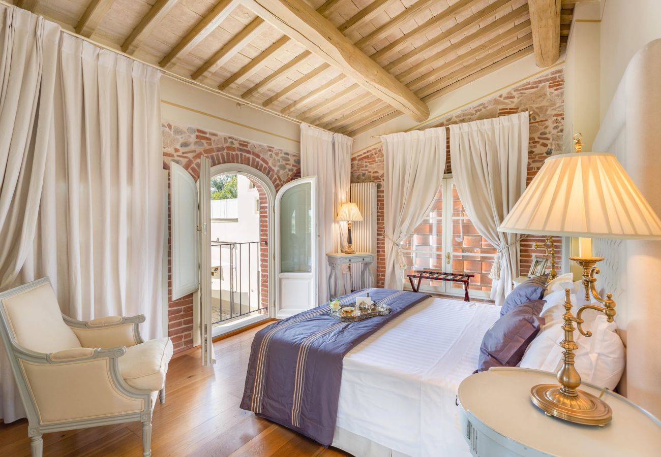 Villa in Pieve a Nievole - Elevate Your Escape: Discover Timeless Charm in a Majestic Retreat Amid Lucca and Florence