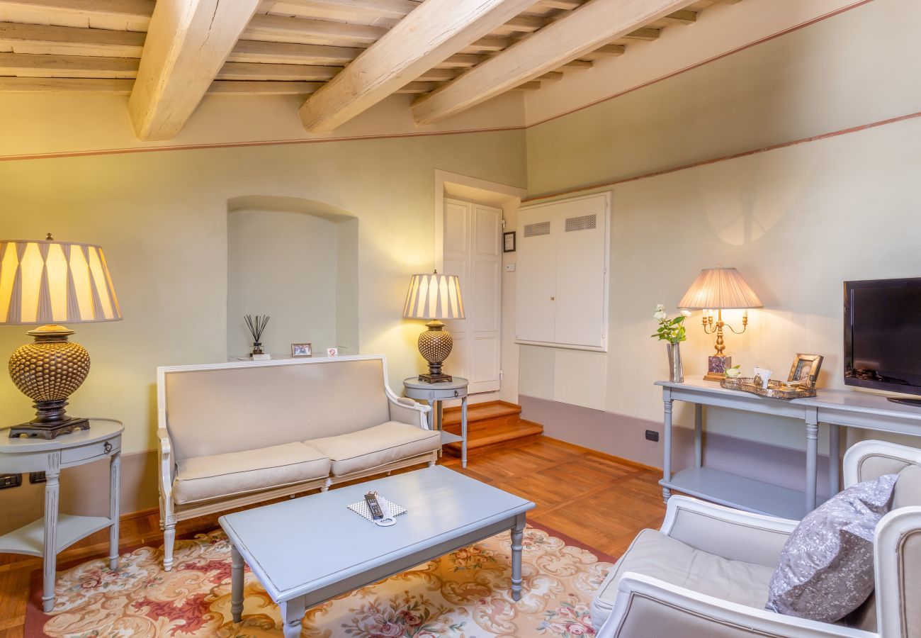 Villa in Pieve a Nievole - Elevate Your Escape: Discover Timeless Charm in a Majestic Retreat Amid Lucca and Florence