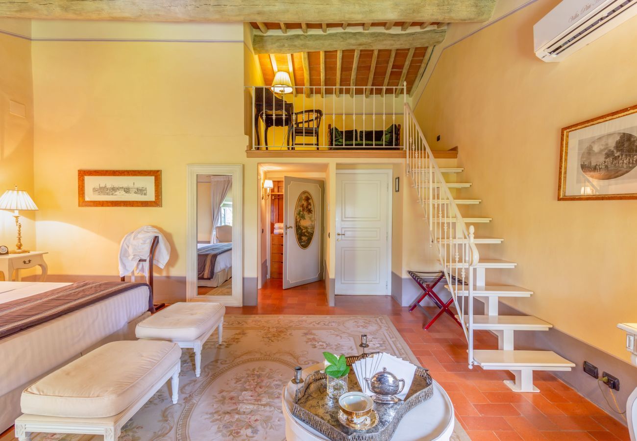 Villa in Pieve a Nievole - Elevate Your Escape: Discover Timeless Charm in a Majestic Retreat Amid Lucca and Florence