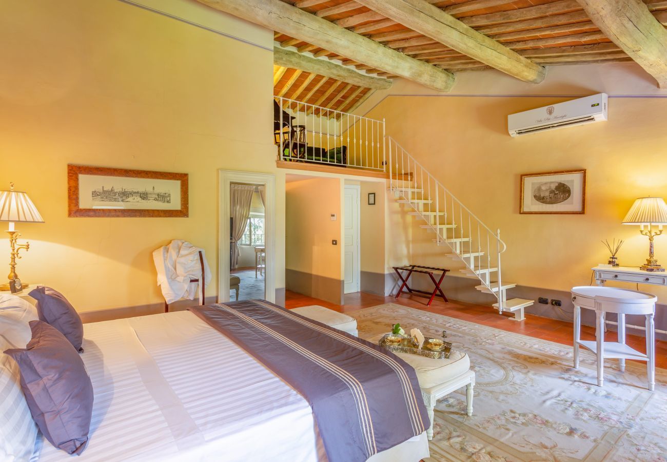 Villa in Pieve a Nievole - Elevate Your Escape: Discover Timeless Charm in a Majestic Retreat Amid Lucca and Florence