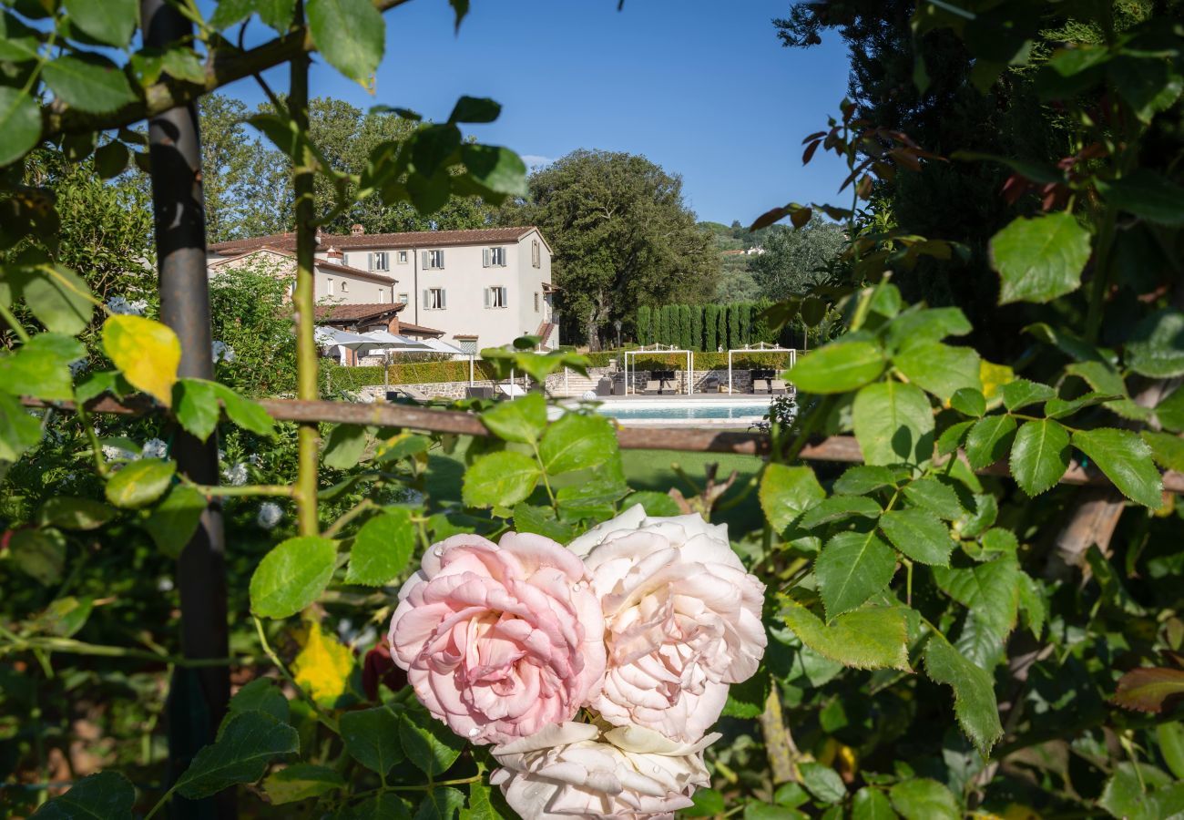 Villa in Pieve a Nievole - Elevate Your Escape: Discover Timeless Charm in a Majestic Retreat Amid Lucca and Florence