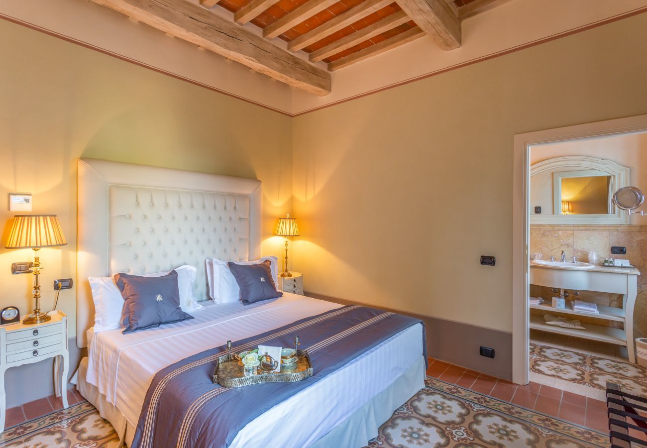 Villa in Pieve a Nievole - Elevate Your Escape: Discover Timeless Charm in a Majestic Retreat Amid Lucca and Florence