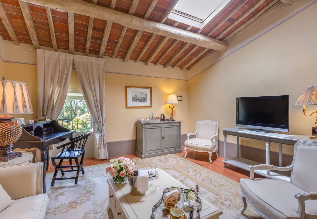 Villa in Pieve a Nievole - Elevate Your Escape: Discover Timeless Charm in a Majestic Retreat Amid Lucca and Florence