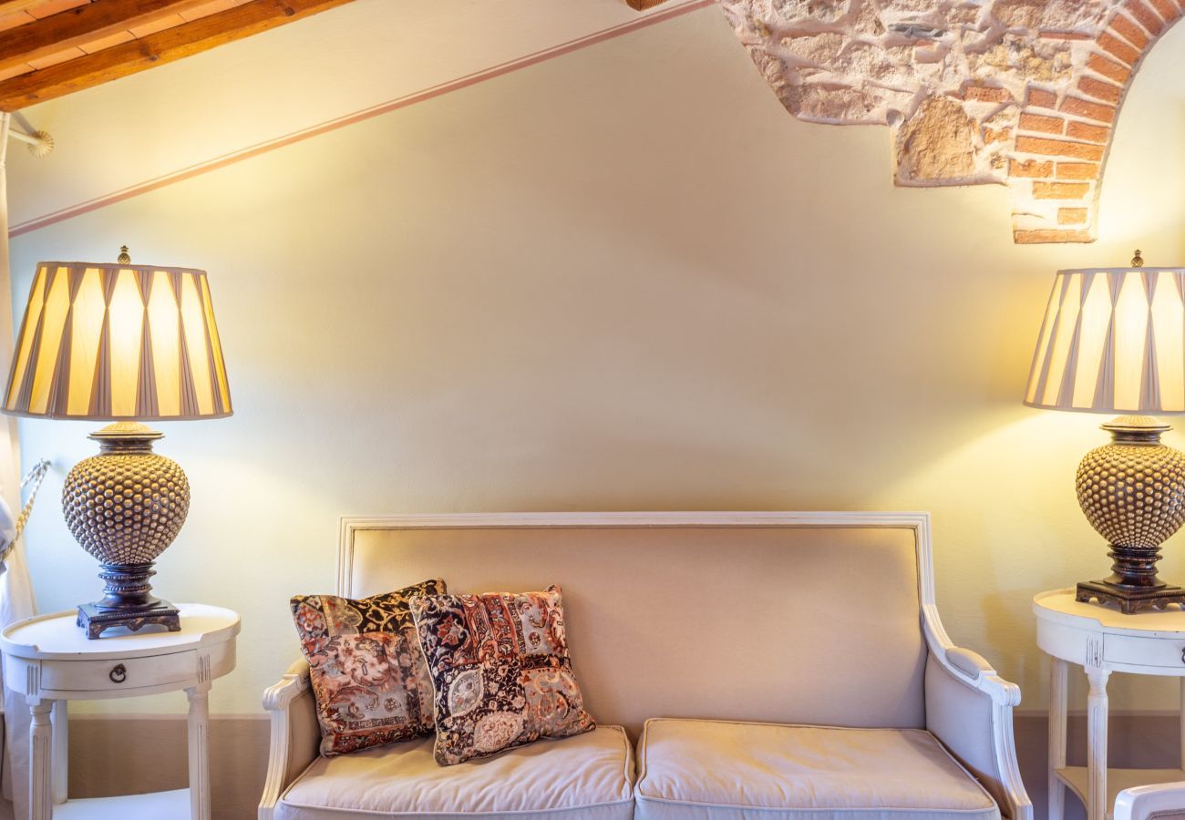 Villa in Pieve a Nievole - Elevate Your Escape: Discover Timeless Charm in a Majestic Retreat Amid Lucca and Florence