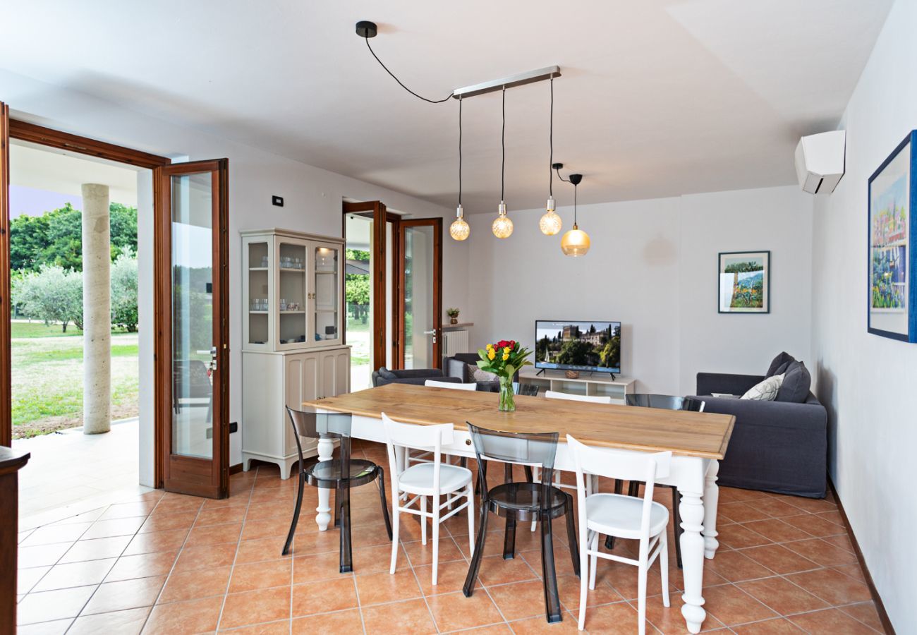 Villa in Costermano - Villa Ida für 12 Personen mit Stil und Liebe eingerichtet,mit privat Pool und Garten