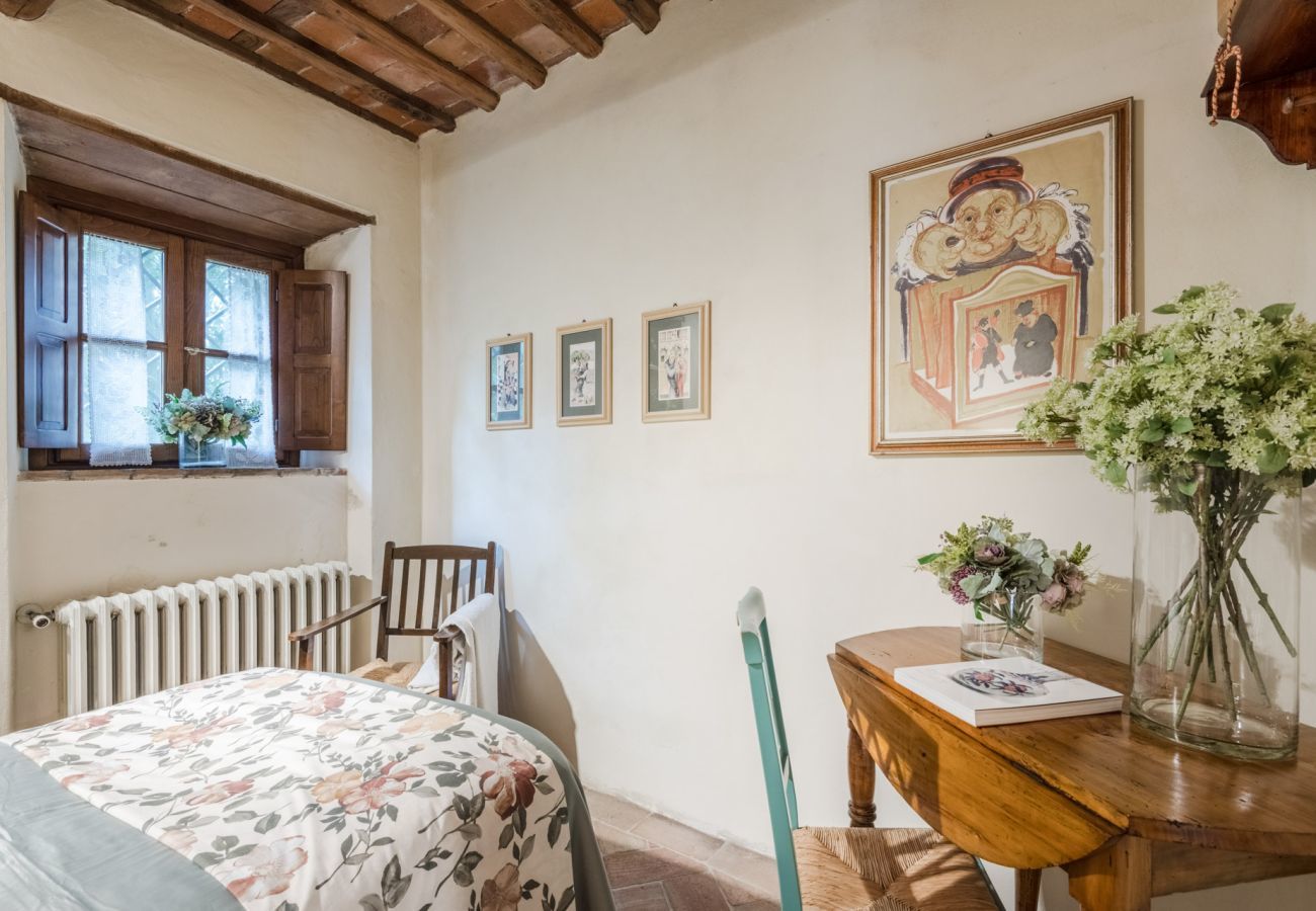 Villa in Capannori - Citrus Charm Farmhouse, a Country Villa with Pool on the hills of Lucca