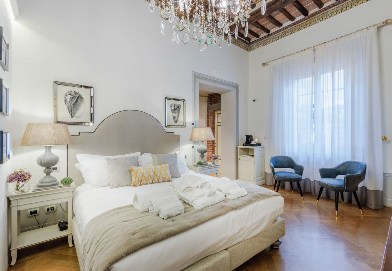 Ferienwohnung in Lucca - The Lucca Heritage Retreat, a Spacious Home with Outdoor inside the Walls of Lucca