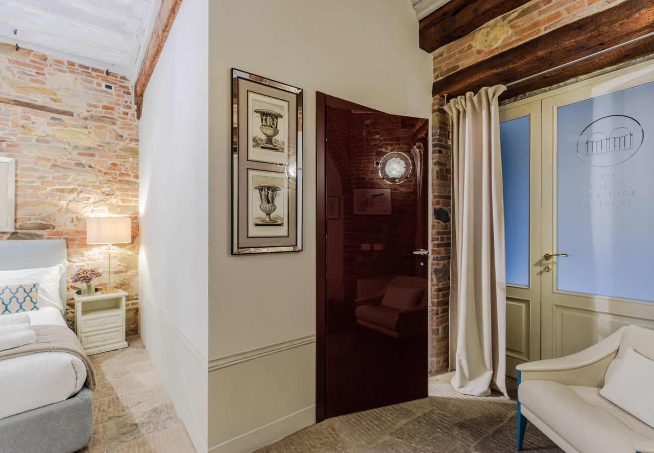 Ferienwohnung in Lucca - The Lucca Heritage Retreat, a Spacious Home with Outdoor inside the Walls of Lucca