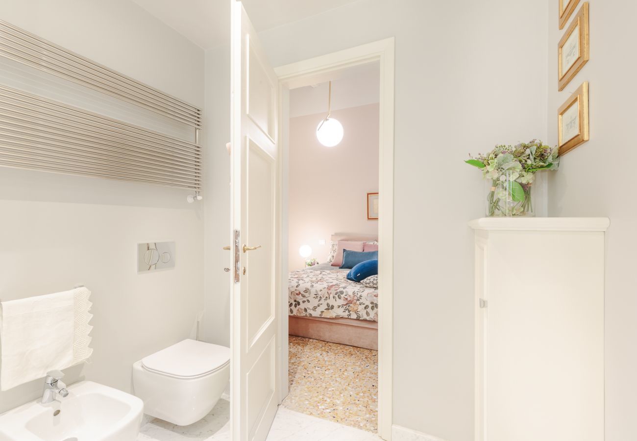 Ferienwohnung in Lucca - Elevate Your Living: Heritage Meets Modernity