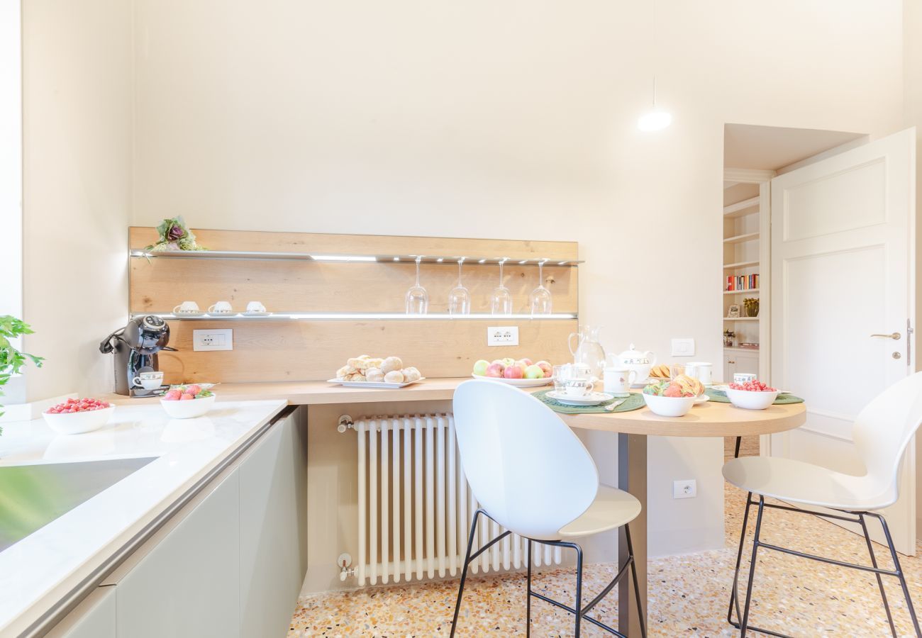 Ferienwohnung in Lucca - Elevate Your Living: Heritage Meets Modernity