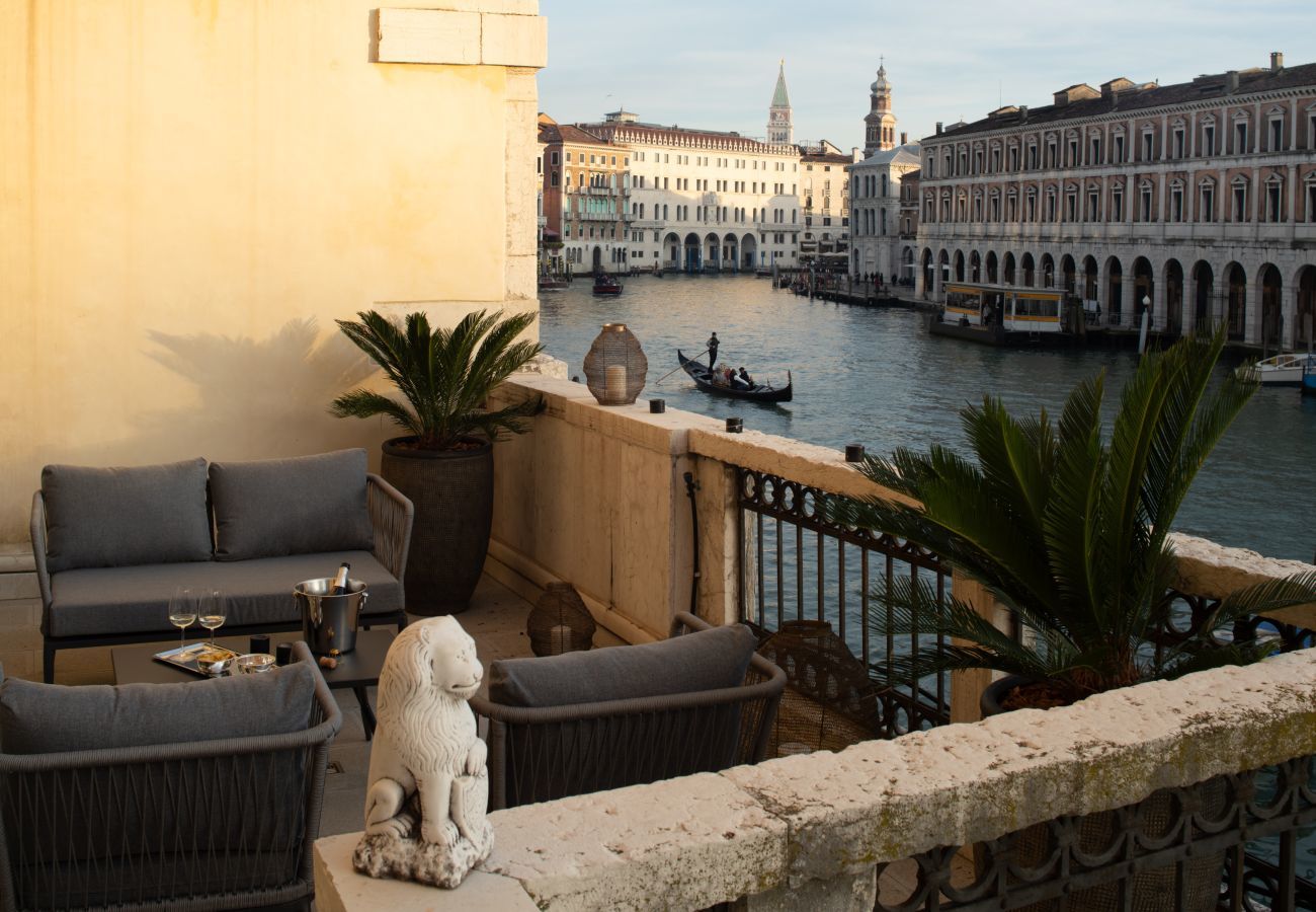 Ferienwohnung in Venedig - Grand canal luxury apartment with terrace R&R