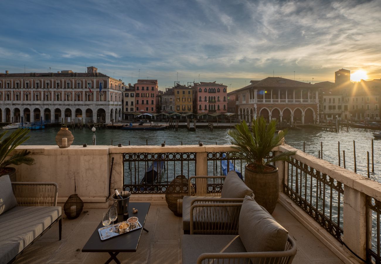 Ferienwohnung in Venedig - Grand canal luxury apartment with terrace R&R