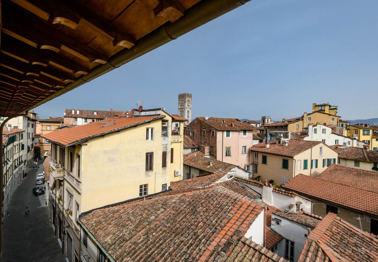 Ferienwohnung in Lucca - De Nobili Penthouse, Luxury Apartment with Elevator inside the Walls of Lucca