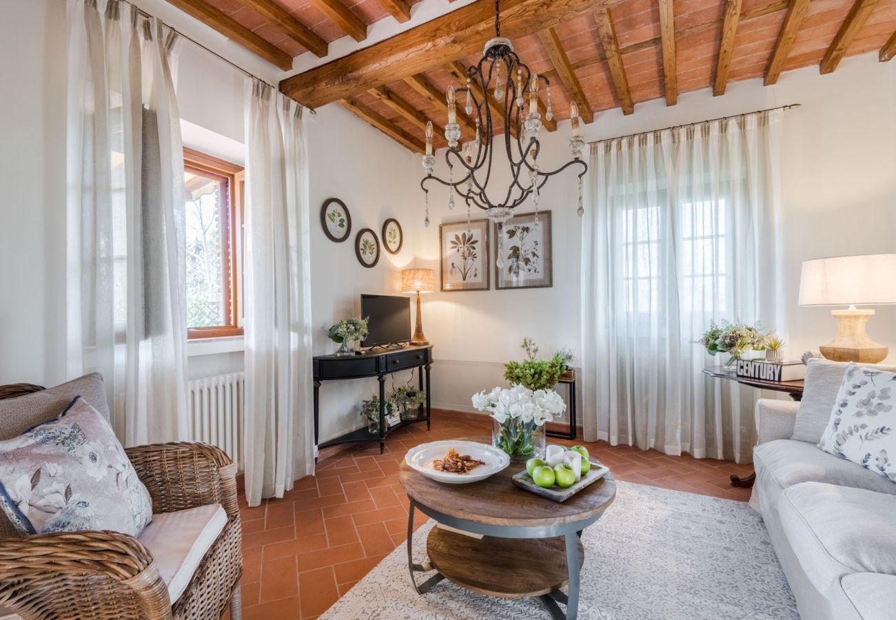 Villa in Pescaglia - Charming Farmhouse with Private Pool and View in Lucca