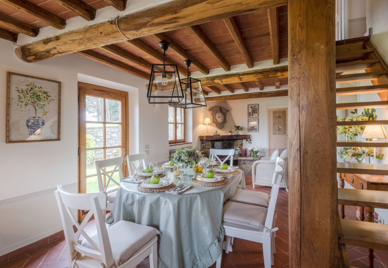 Villa in Pescaglia - Charming Farmhouse with Private Pool and View in Lucca