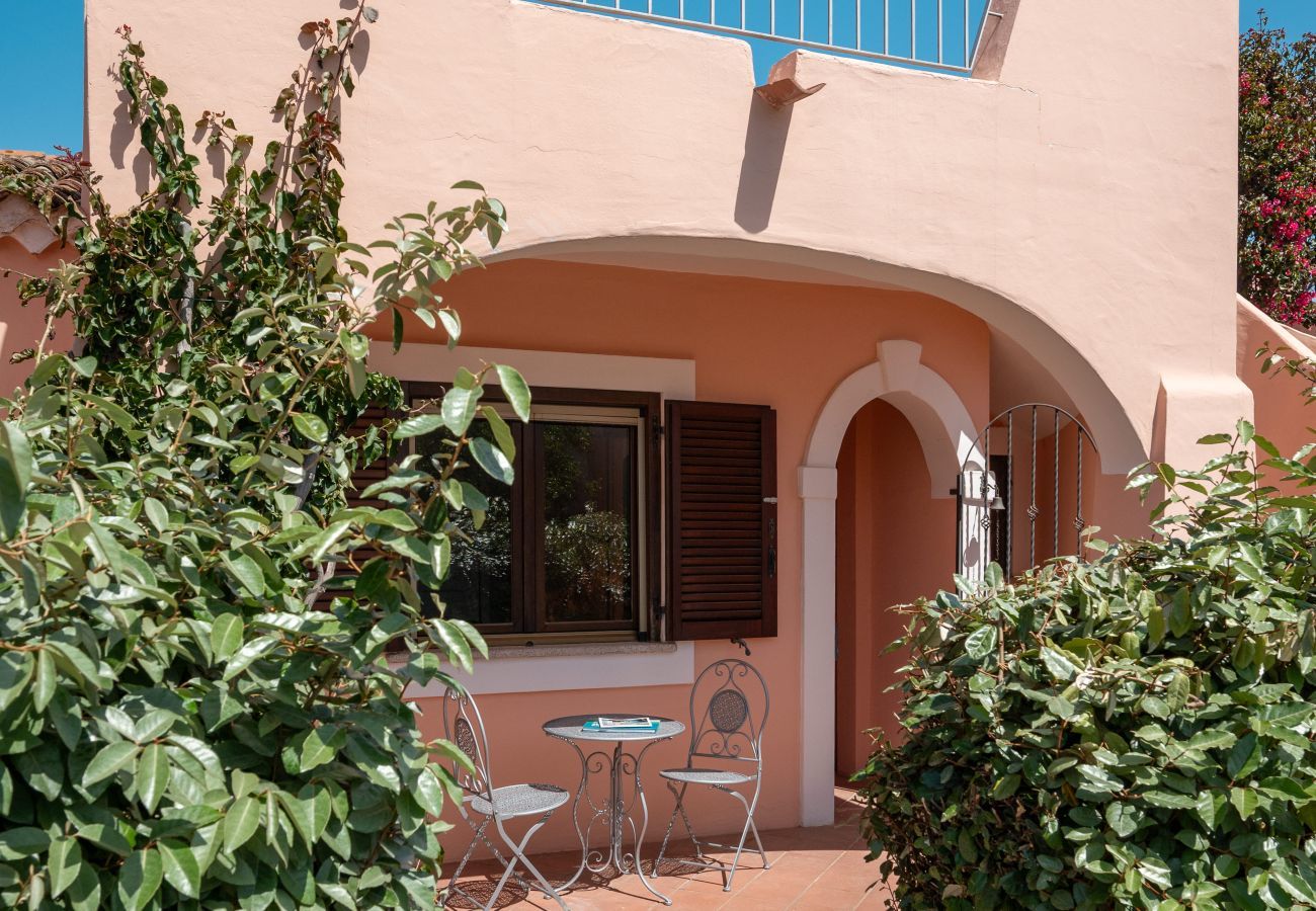 Ferienwohnung in Porto San Paolo - Il Poggio 8 – Wohnung mit Gemeinschaftspool und Garten