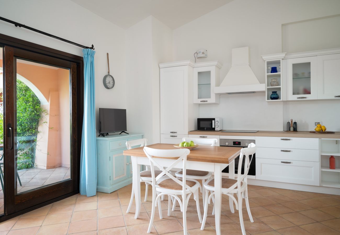 Ferienwohnung in Porto San Paolo - Il Poggio 8 – Wohnung mit Gemeinschaftspool und Garten