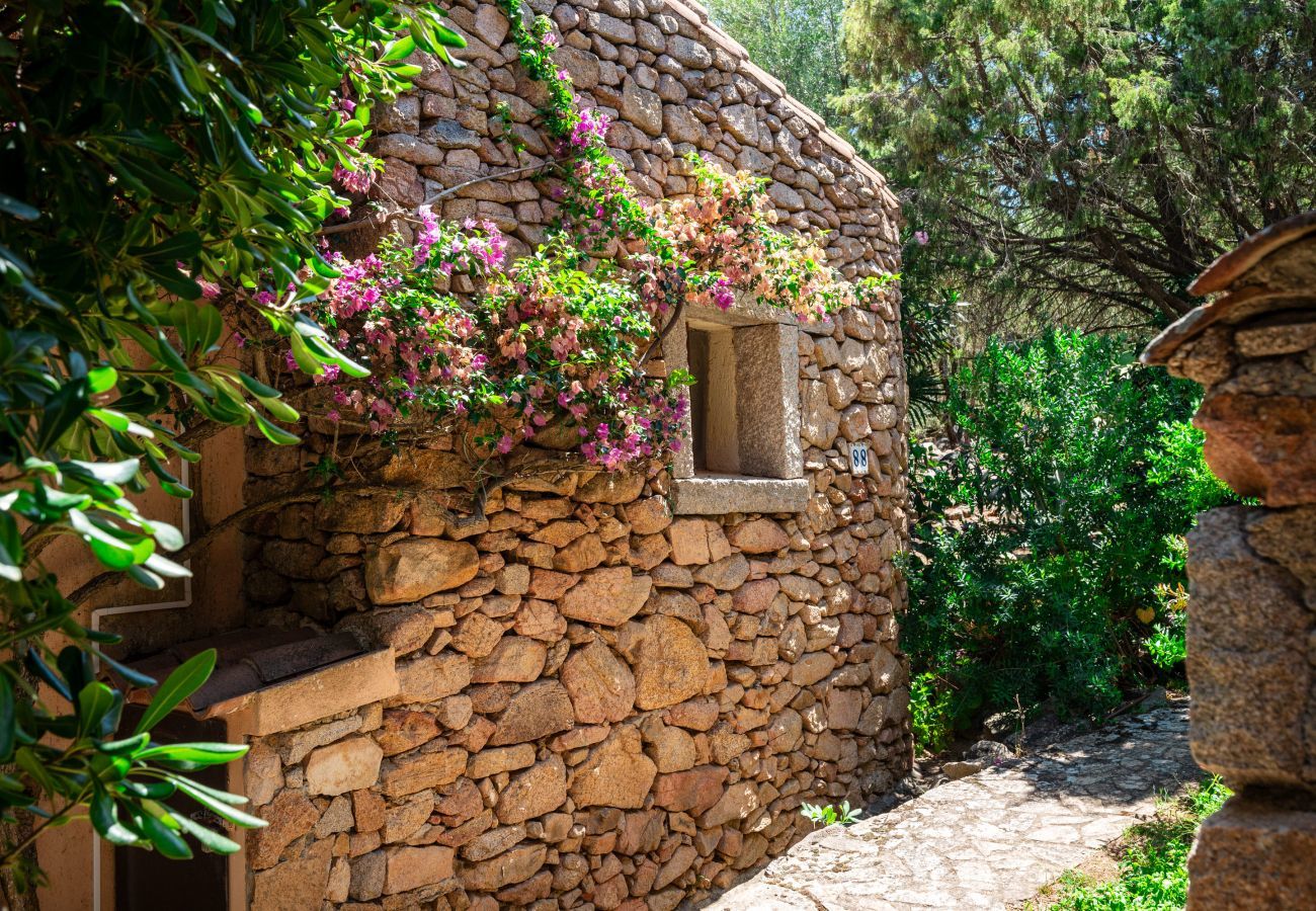 Ferienwohnung in Porto Rotondo - Caletta Nest 88 - Ferienwohnung mit Pool und Aussicht